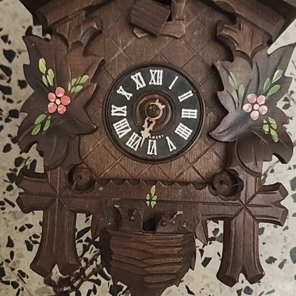 Cuckoo Clock Germany, * none working* - Picture 8 of 9